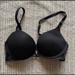 Victoria’s Secret Plunge Bombshell Bra 32B